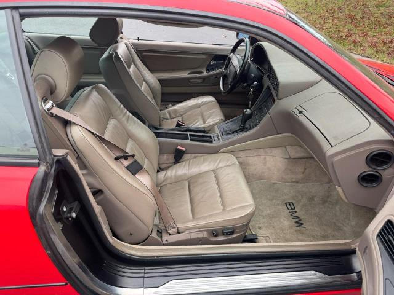 Фото: WBAEF6323RCC89147