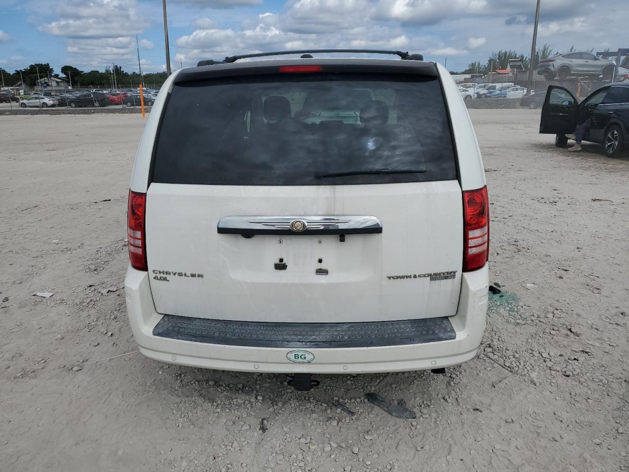 2010 Chrysler Town & Country Touring Plus VIN: 2A4RR8DX2AR366305 Lot: 91039385