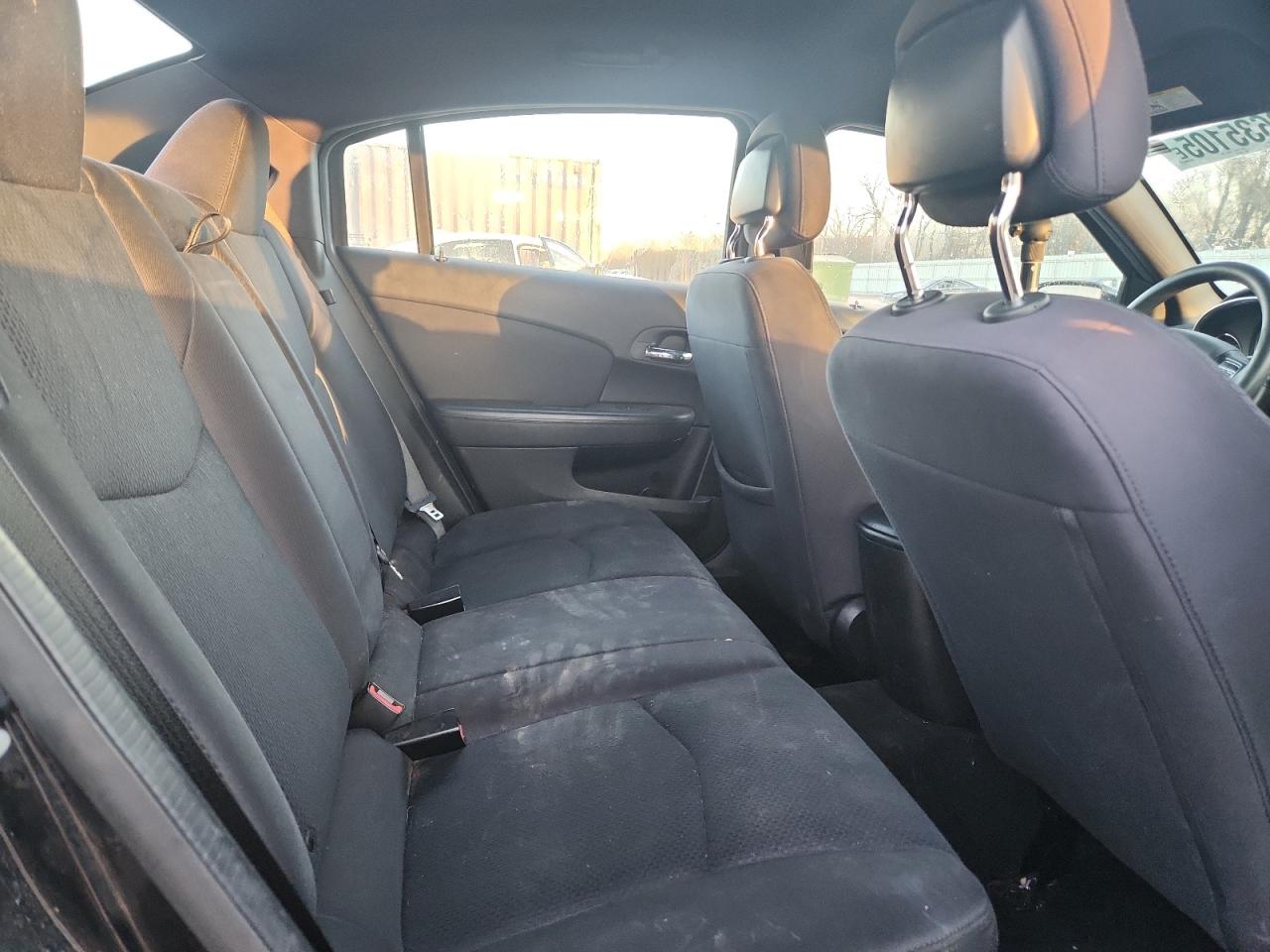 2013 Chrysler 200 Lx VIN: 1C3CCBAB2DN606381 Lot: 92635105