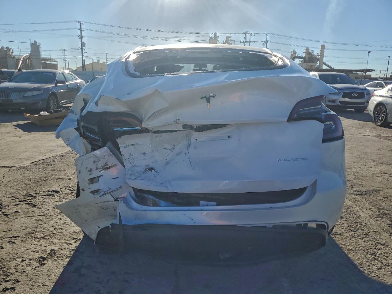 2023 Tesla Model Y VIN: 7SAYGDEE9PA039692 Lot: 94536685