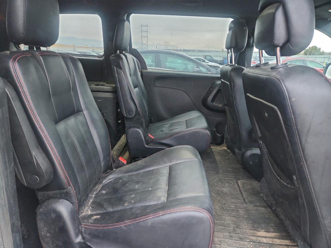 2016 Dodge Grand Caravan R/T VIN: 2C4RDGEG6GR265208 Lot: 91835725