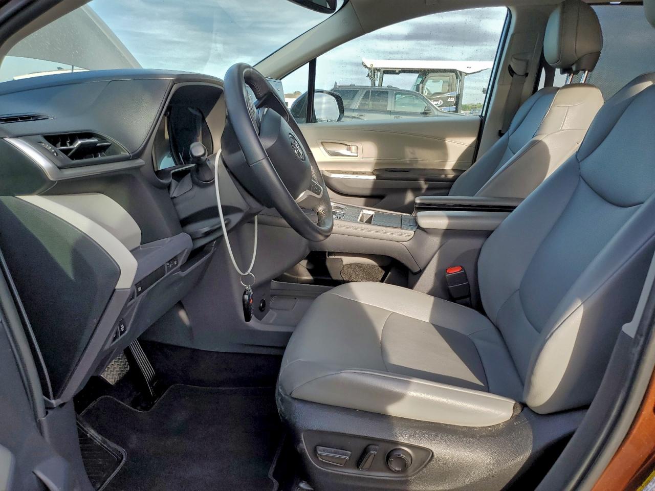 2023 Toyota Sienna Xle VIN: 5TDJRKEC5PS150525 Lot: 94733915