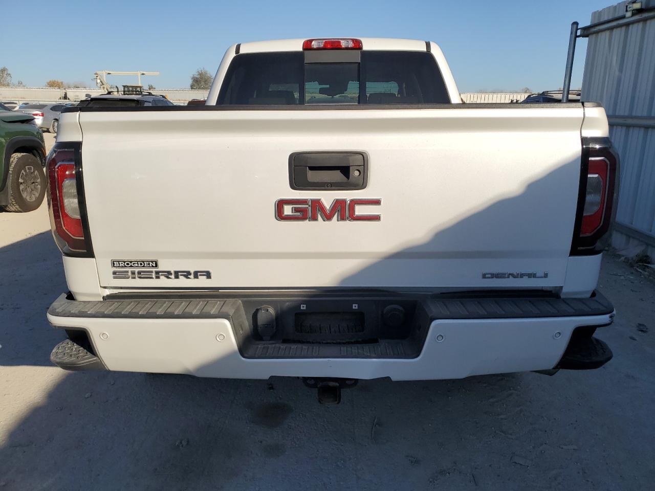 2018 GMC Sierra K1500 Denali VIN: 3GTU2PEJ6JG346671 Lot: 90670205