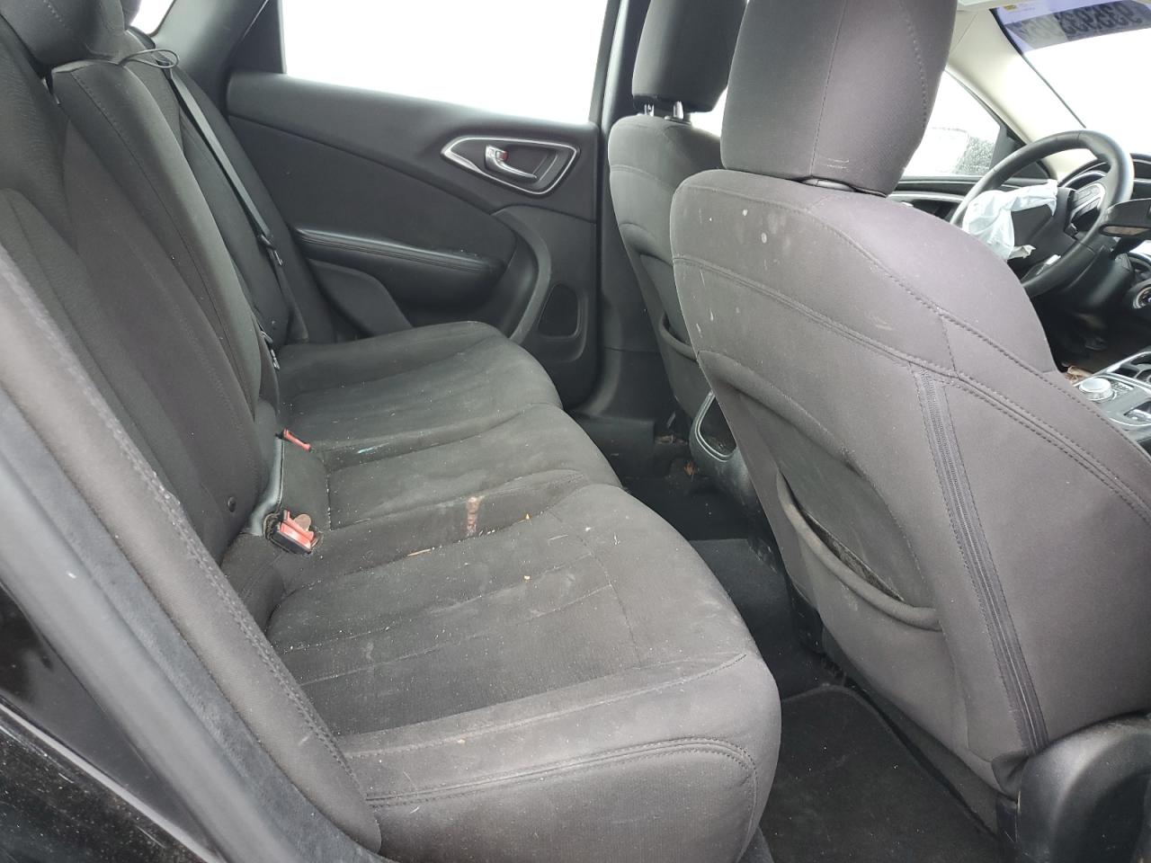 2015 Chrysler 200 Limited VIN: 1C3CCCAB5FN574020 Lot: 93593395