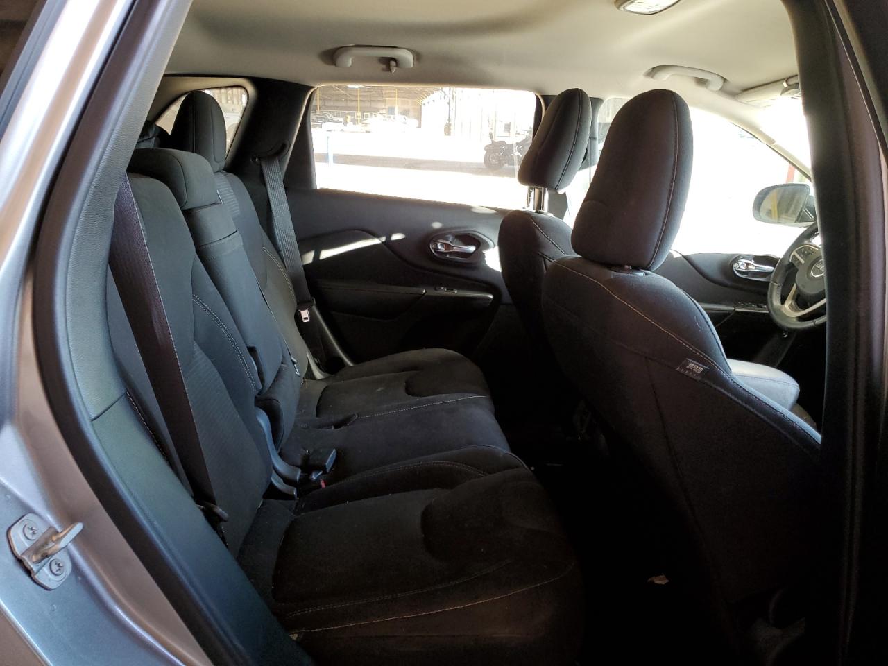 2017 Jeep Cherokee Latitude VIN: 1C4PJLCBXHW548901 Lot: 90878565