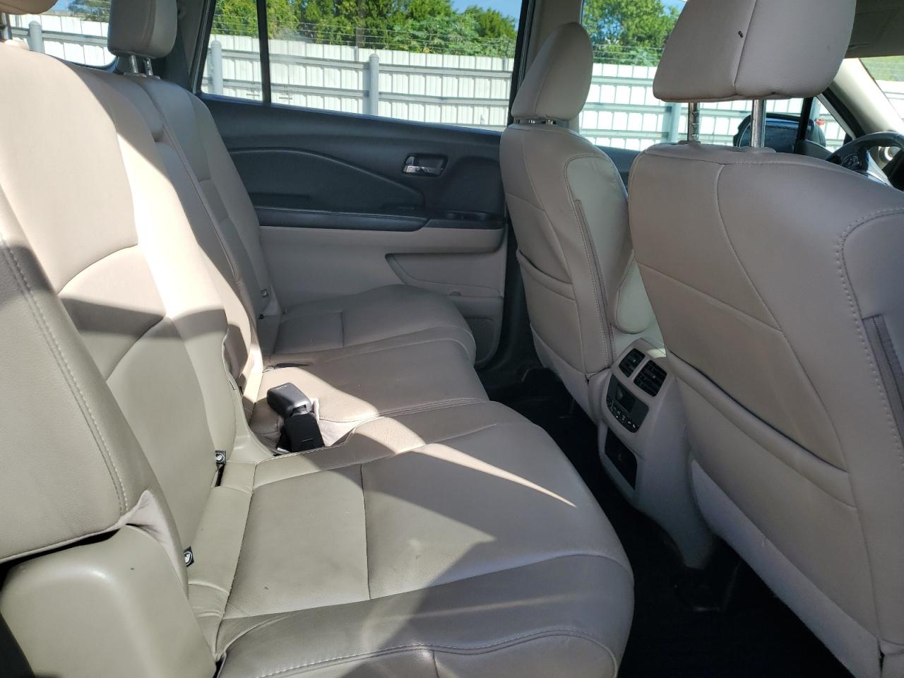 2018 Honda Pilot Exl VIN: 5FNYF5H57JB023017 Lot: 92241285