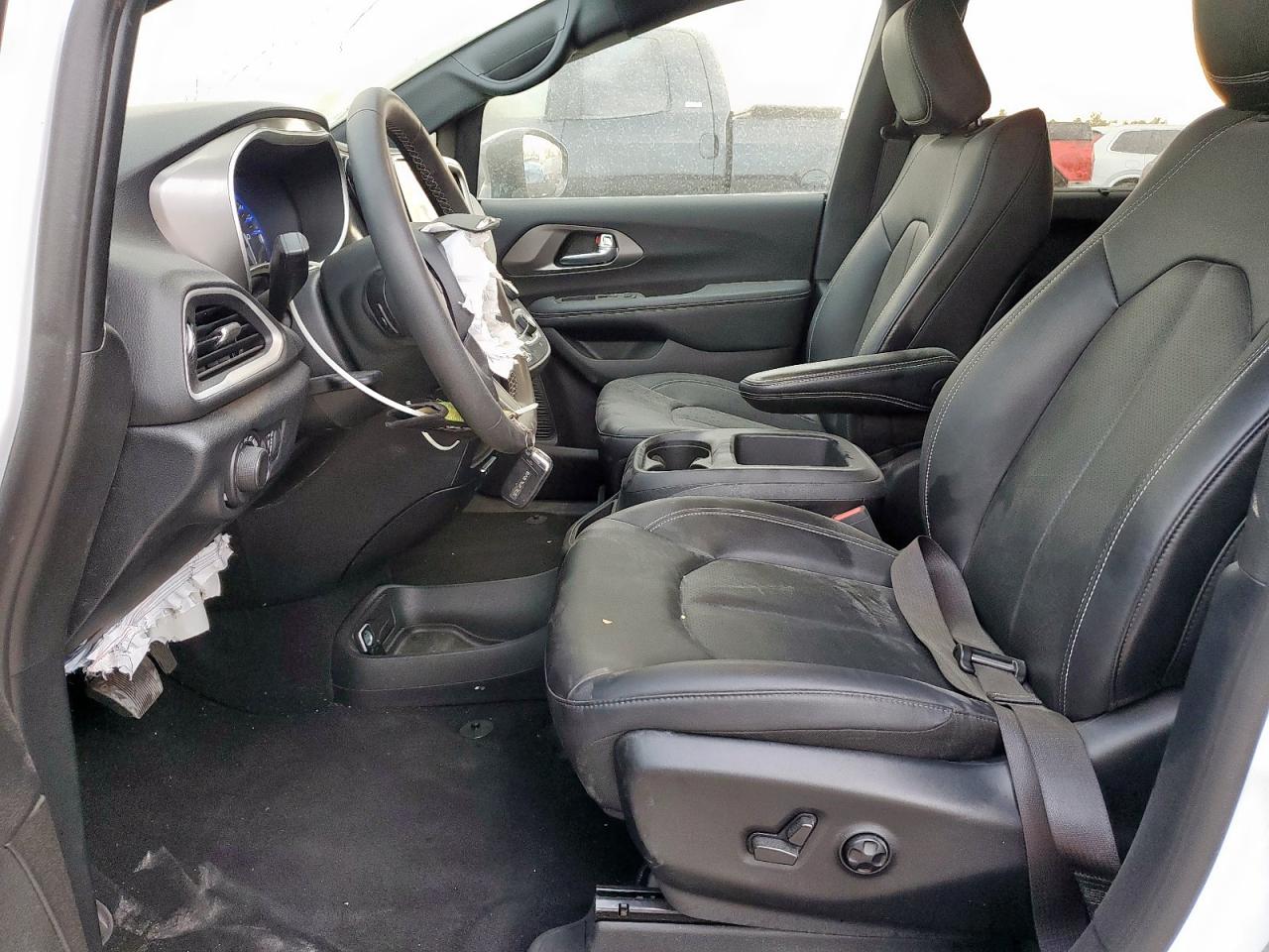 2025 Chrysler Voyager Lx VIN: 2C4RC1CG5SR525187 Lot: 92843725