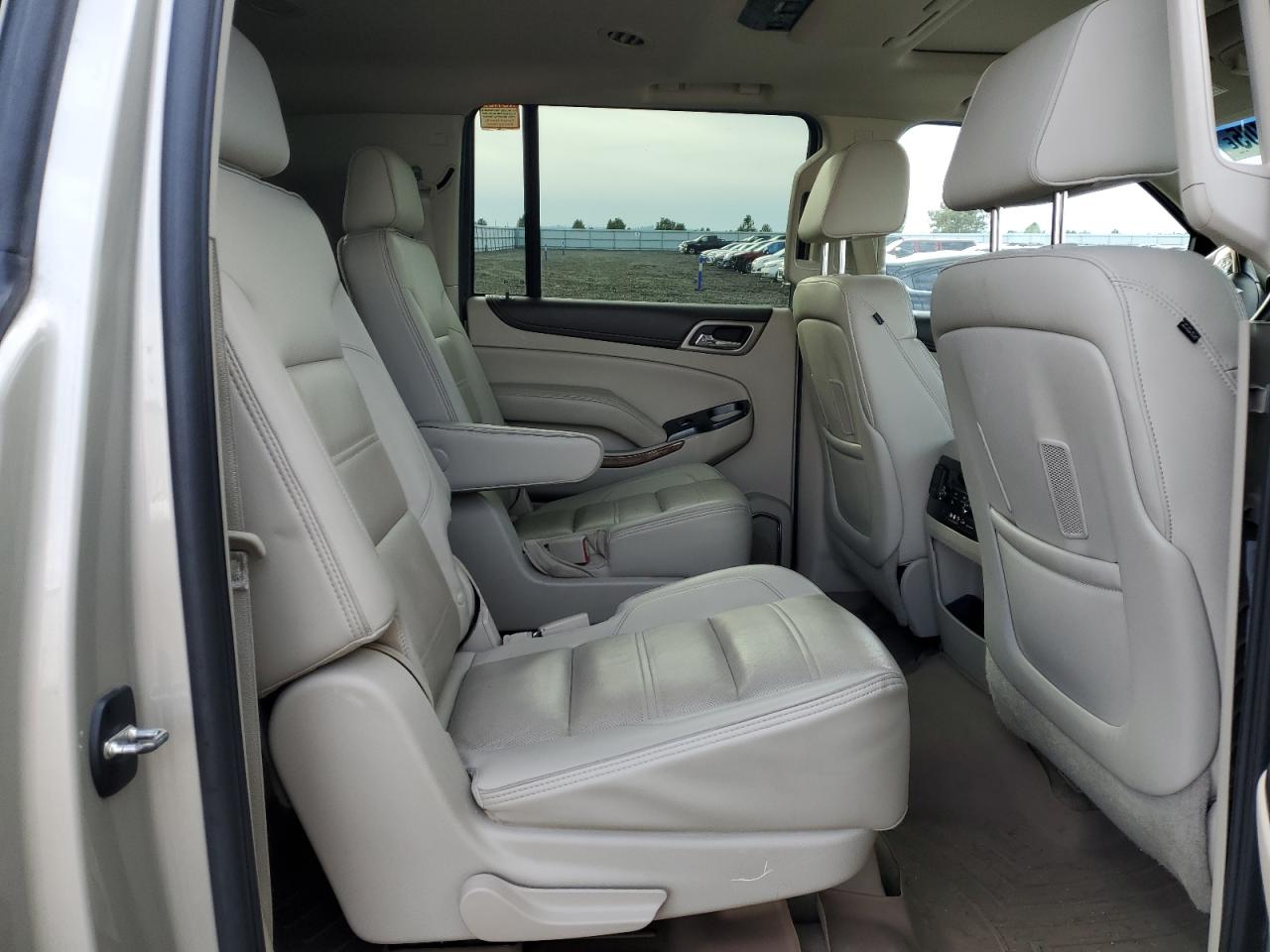 2015 GMC Yukon Xl Denali VIN: 1GKS2JKJ5FR293093 Lot: 90947405