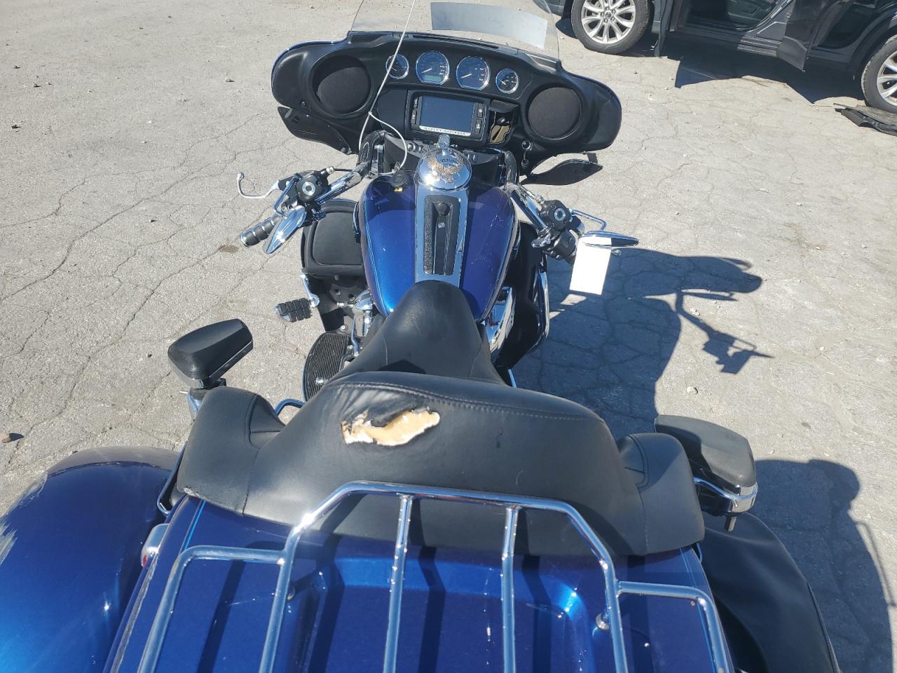 2017 Harley-Davidson Flhtcutg Tri Glide Ultra VIN: 1HD1MAD1XHB858236 Lot: 91224815