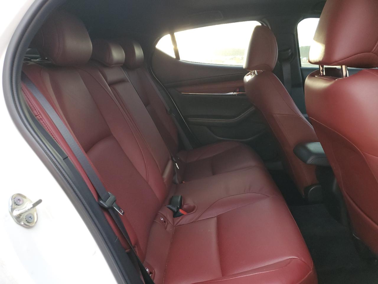 2024 Mazda 3 Premium VIN: JM1BPAMM8R1718877 Lot: 92409855