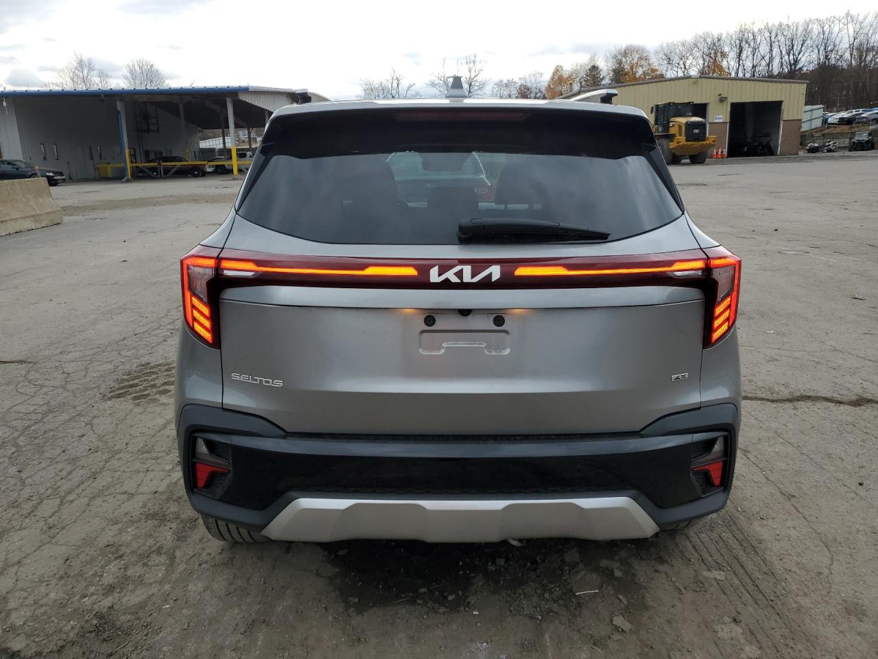 2024 Kia Seltos Sx VIN: KNDETCA76R7509847 Lot: 92230615