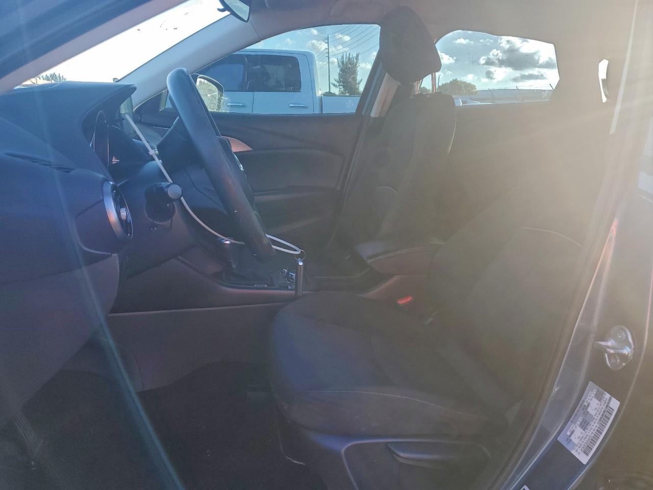 2019 Mazda Cx-3 Sport VIN: JM1DKDB73K0444375 Lot: 93500445