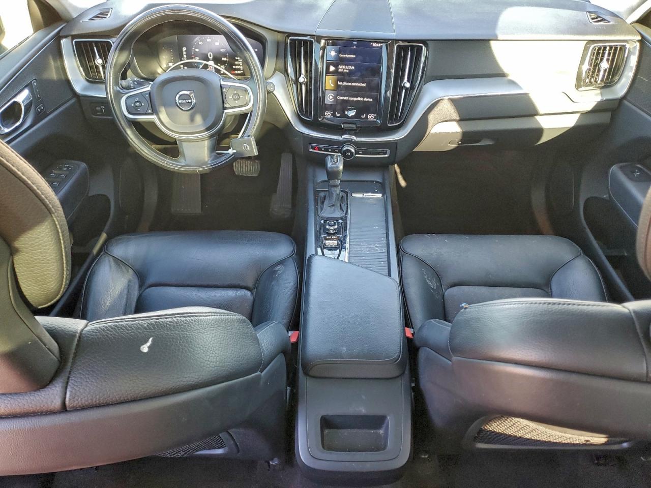 2018 Volvo Xc60 T5 Momentum VIN: YV4102RKXJ1022181 Lot: 92748705