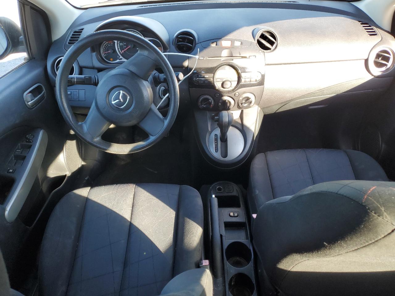 2012 Mazda Mazda2 VIN: JM1DE1KY6C0137878 Lot: 92664935