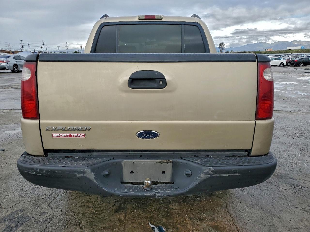 2002 Ford Explorer Sport Trac VIN: 1FMZU67E22UB94327 Lot: 93776675