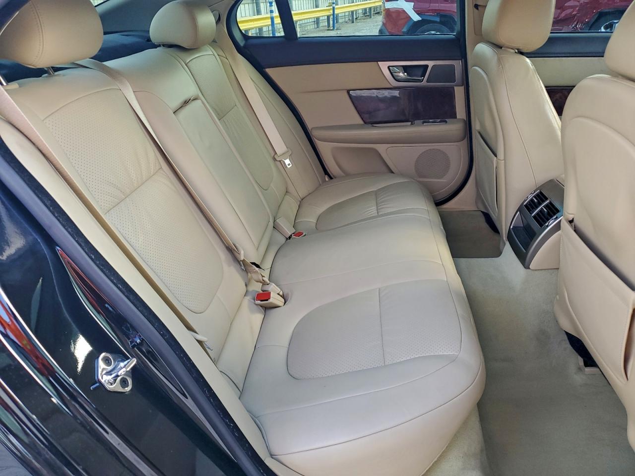 2009 Jaguar Xf Premium Luxury VIN: SAJWA06B69HR21199 Lot: 94036105