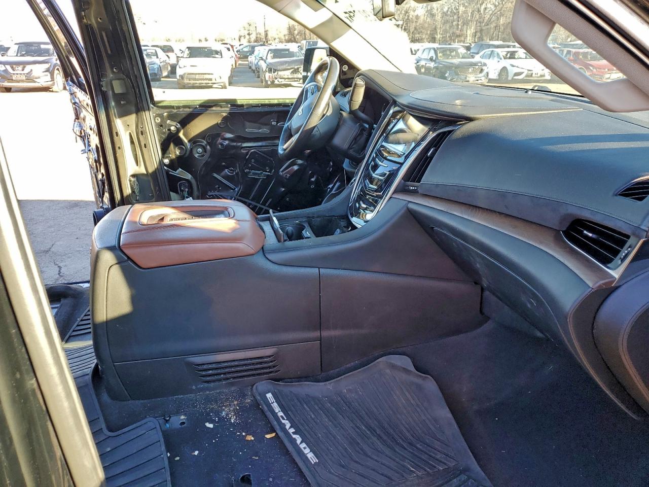 2017 Cadillac Escalade Premium Luxury VIN: 1GYS4CKJ5HR172014 Lot: 94139355