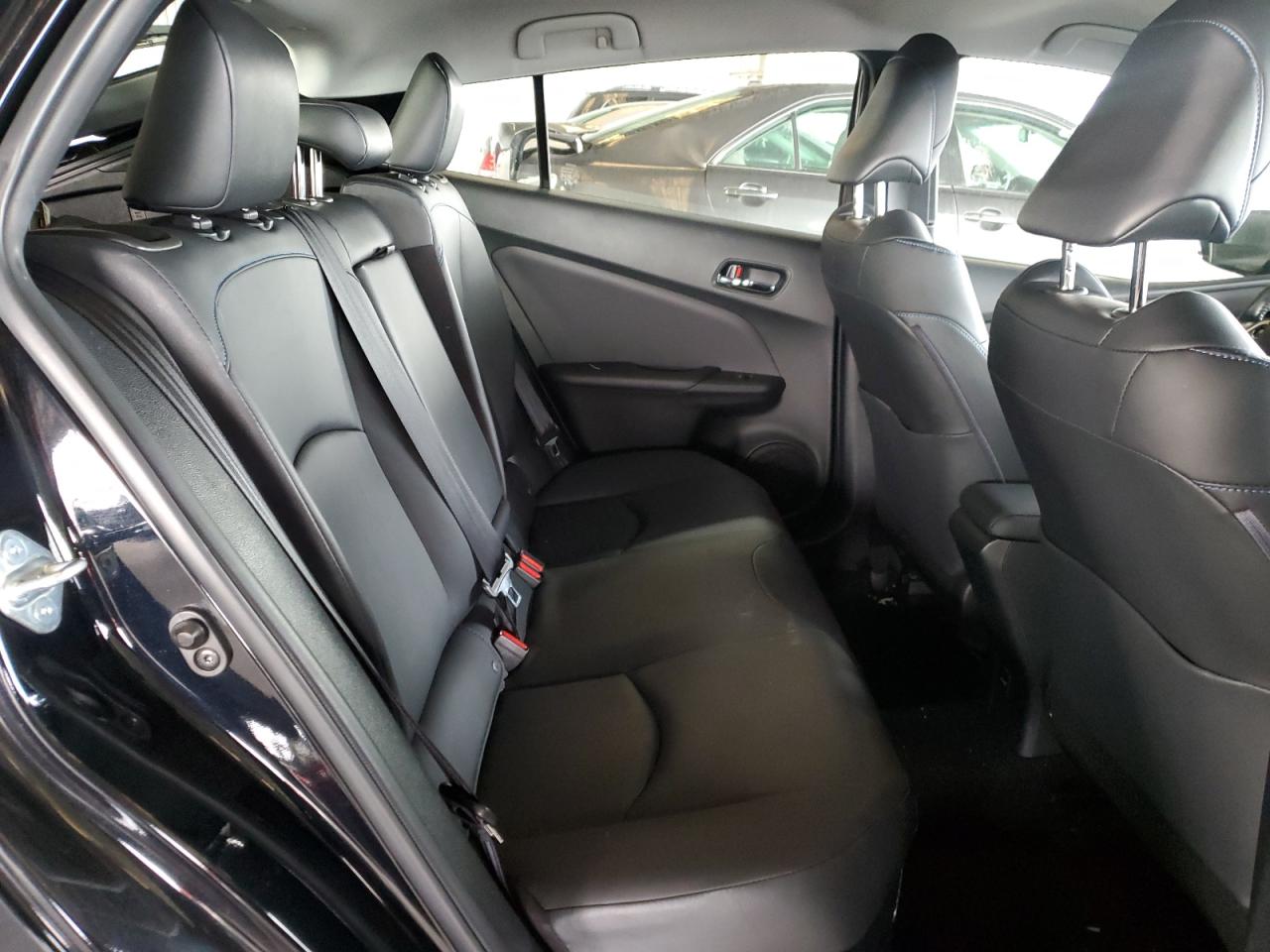 2018 Toyota Prius VIN: JTDKARFU5J3547575 Lot: 92468125