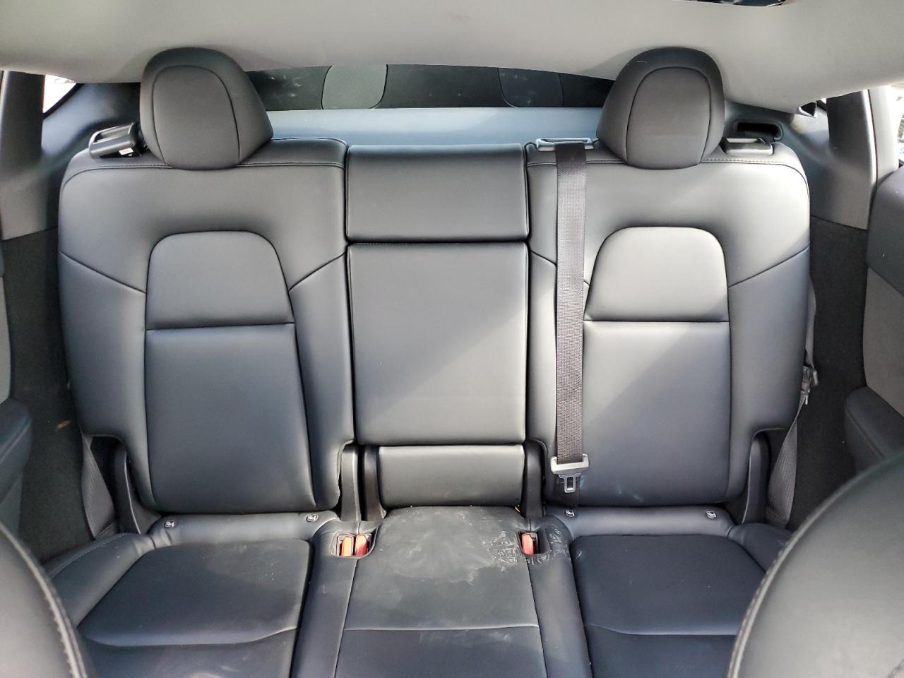 2022 Tesla Model Y VIN: 7SAYGDEE3NA006734 Lot: 93398315