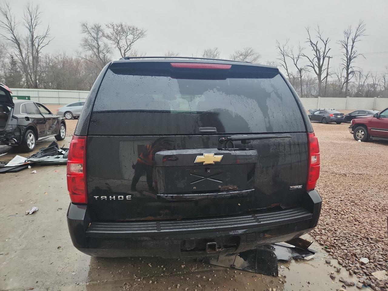 2008 Chevrolet Tahoe K1500 VIN: 1GNFK13008R119915 Lot: 92752575