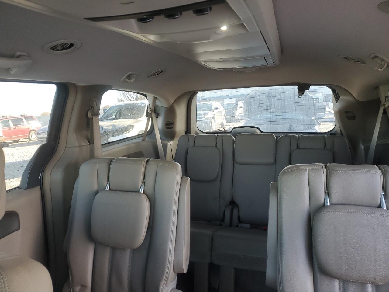 2015 Chrysler Town & Country Touring VIN: 2C4RC1BG9FR751787 Lot: 91832755