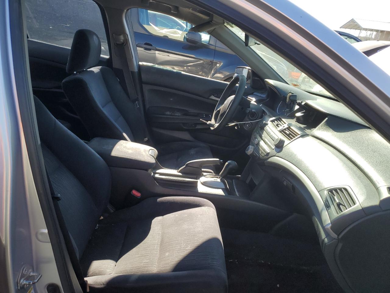 2011 Honda Accord Lx VIN: 1HGCP2F31BA052595 Lot: 92051875