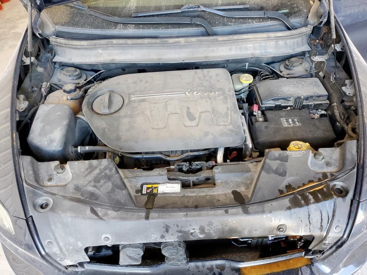 2015 Jeep Cherokee Latitude VIN: 1C4PJLCS4FW542301 Lot: 92736675