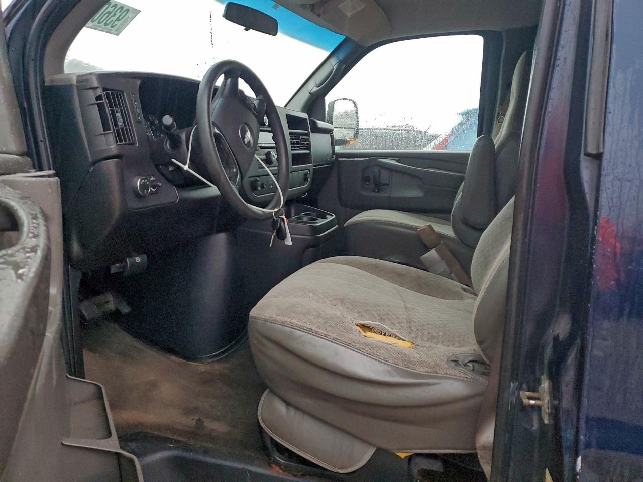 2008 Chevrolet Express G3500 VIN: 1GAHG39K681196657 Lot: 93603635