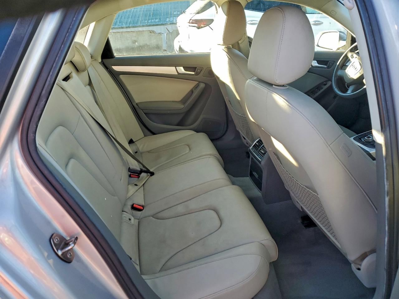 2010 Audi A4 Premium Plus VIN: WAUHFAFL3AN059294 Lot: 94163055