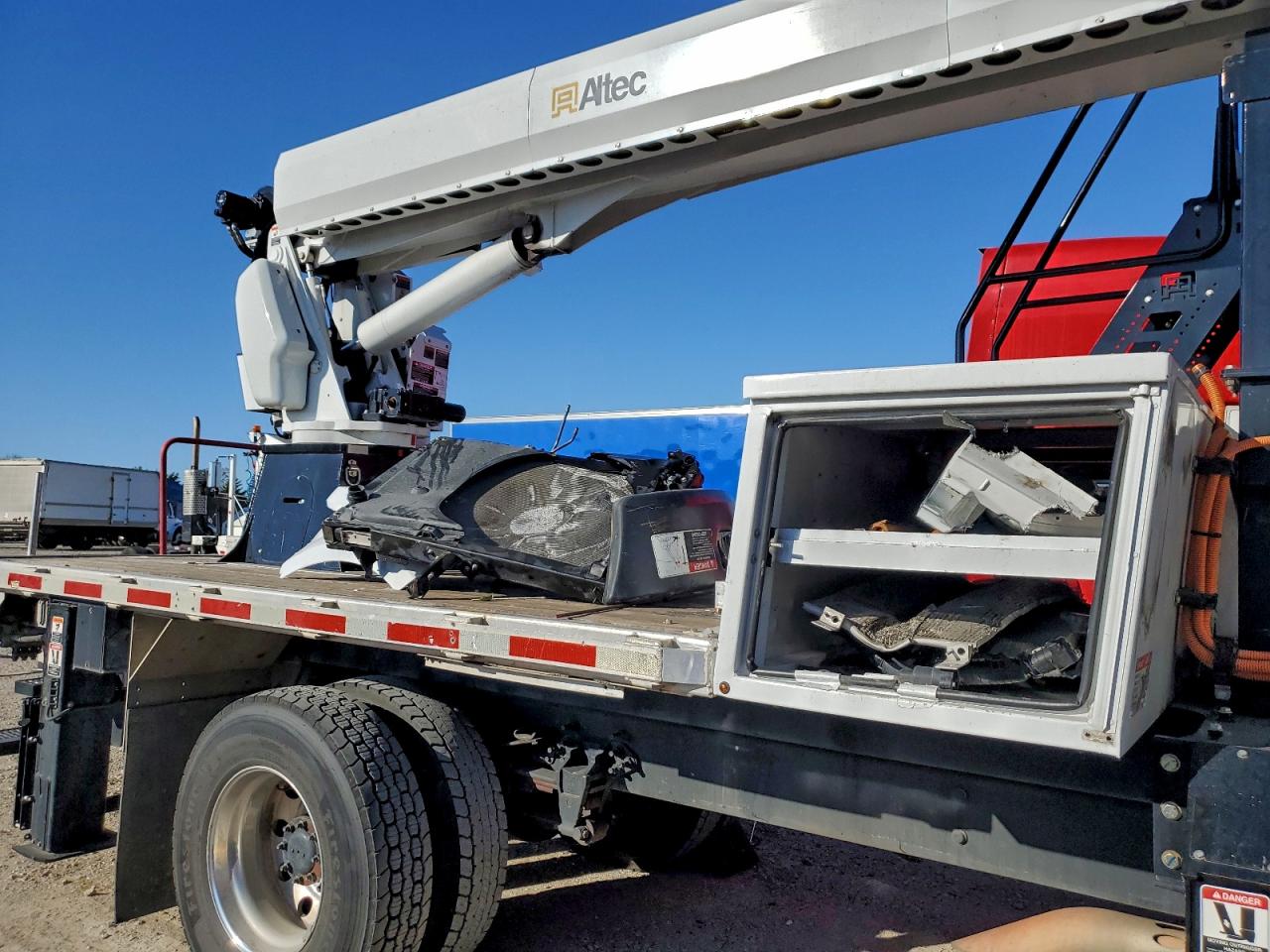 2022 Ford F750 Super Duty VIN: 1FDNF7DEXNDF05591 Lot: 91972075