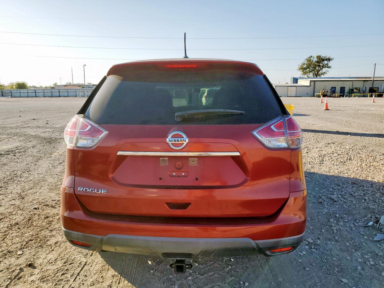 2016 Nissan Rogue S VIN: KNMAT2MT8GP670330 Lot: 92411105