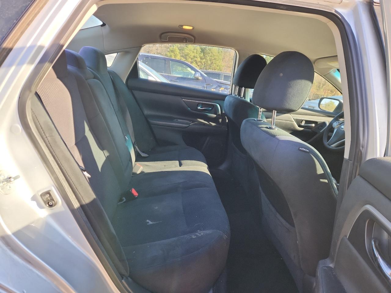 2015 Nissan Altima 2.5 VIN: 1N4AL3AP2FC588277 Lot: 92971175