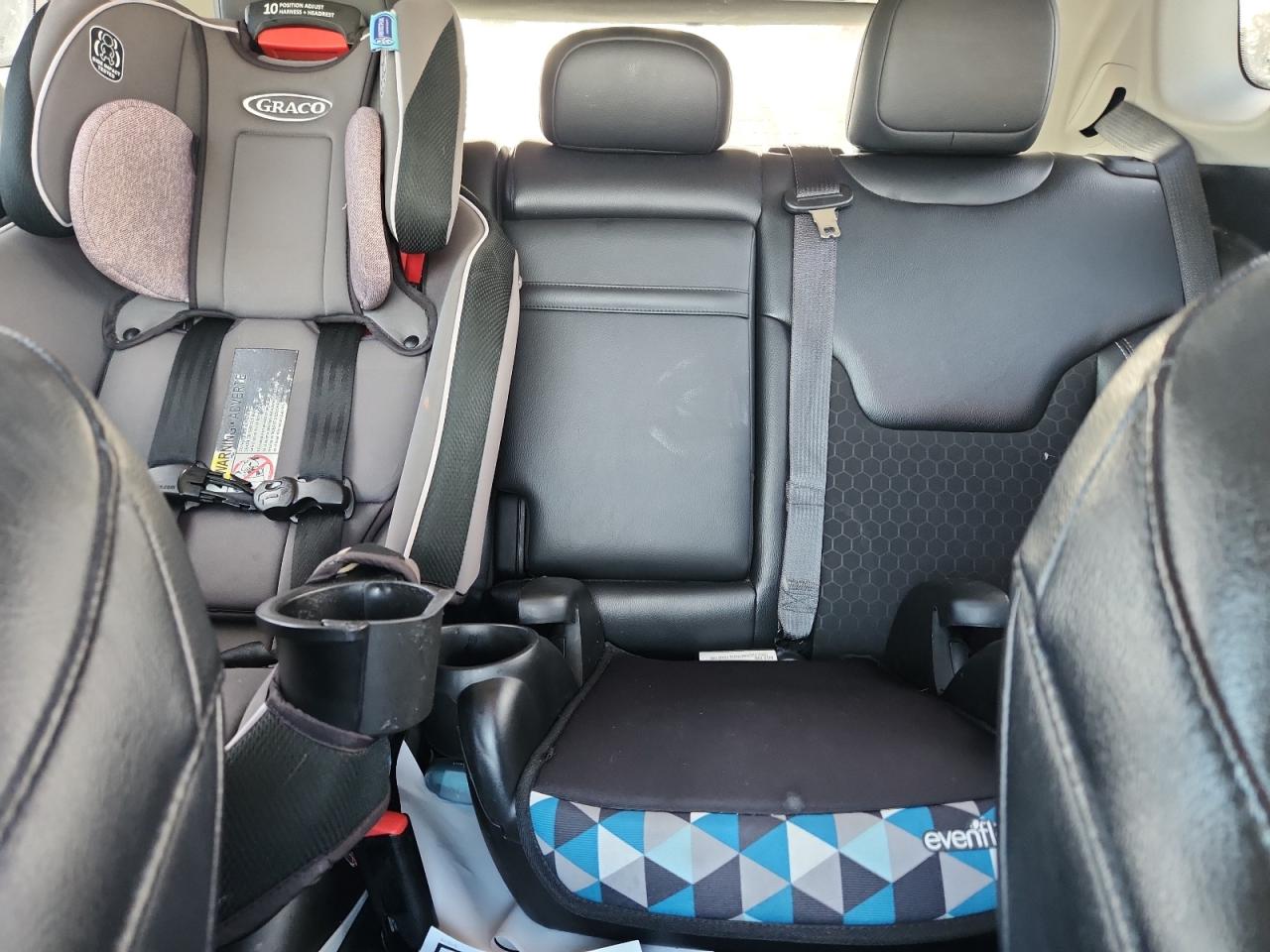 2017 Jeep Compass Latitude VIN: 3C4NJCBB1HT690603 Lot: 93528385