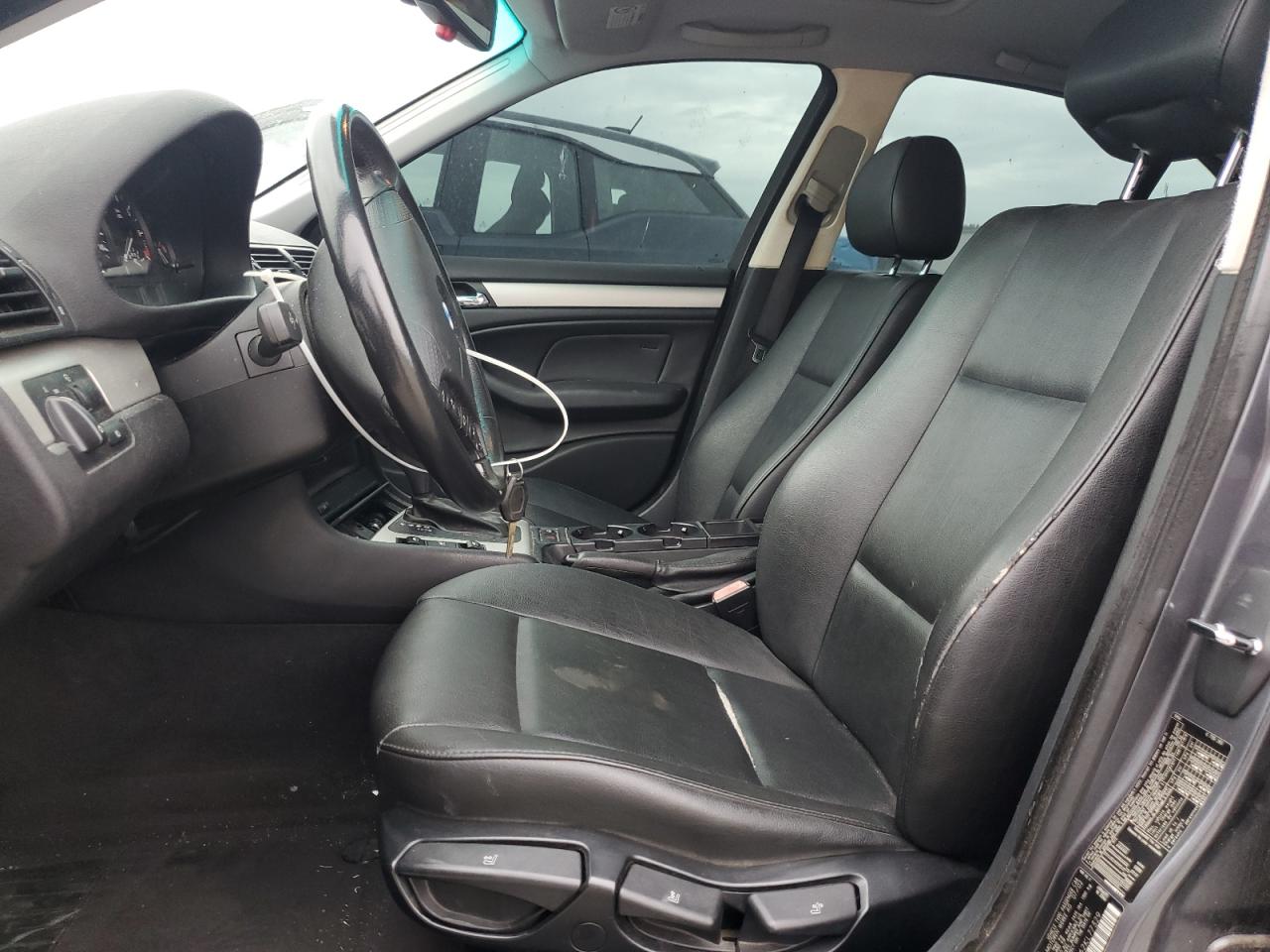 2002 BMW 325 I VIN: WBAEV33462KL77329 Lot: 90737345