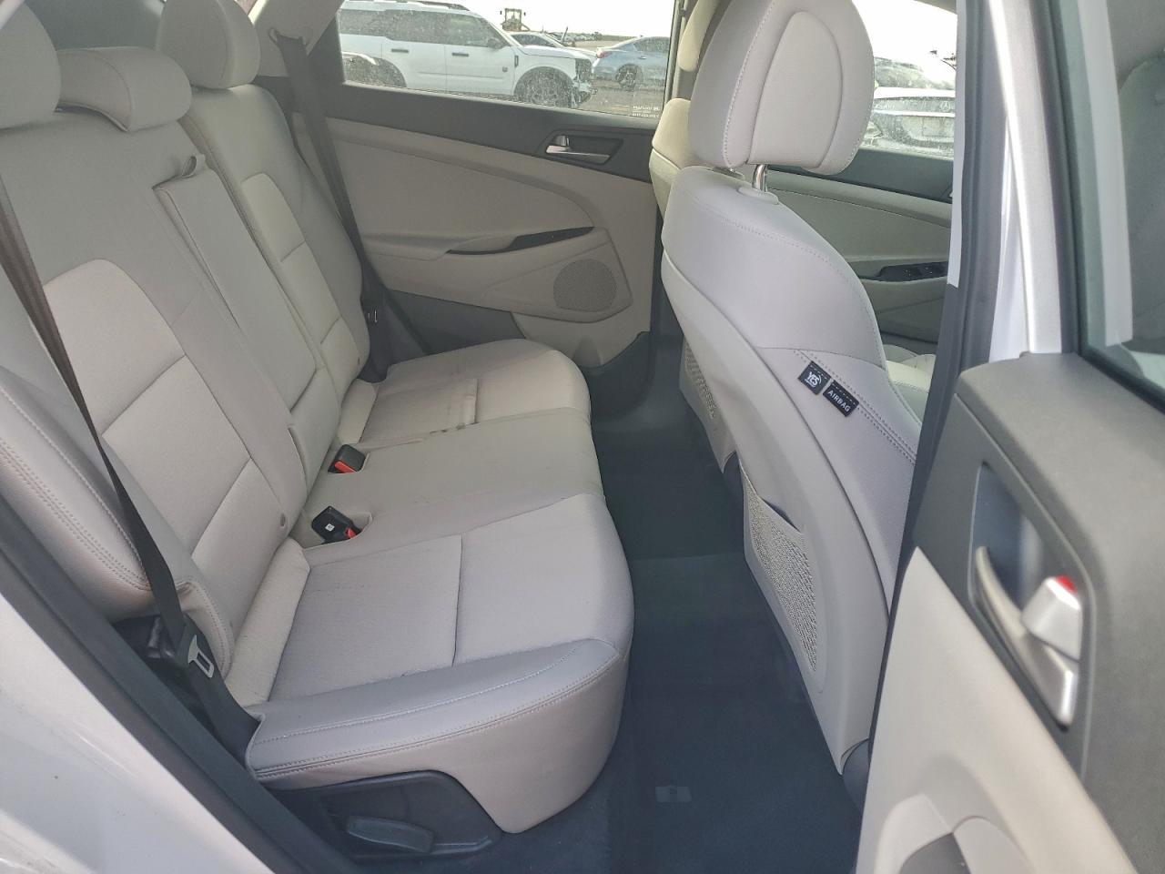 2018 Hyundai Tucson Sel VIN: KM8J33A49JU627073 Lot: 94155765