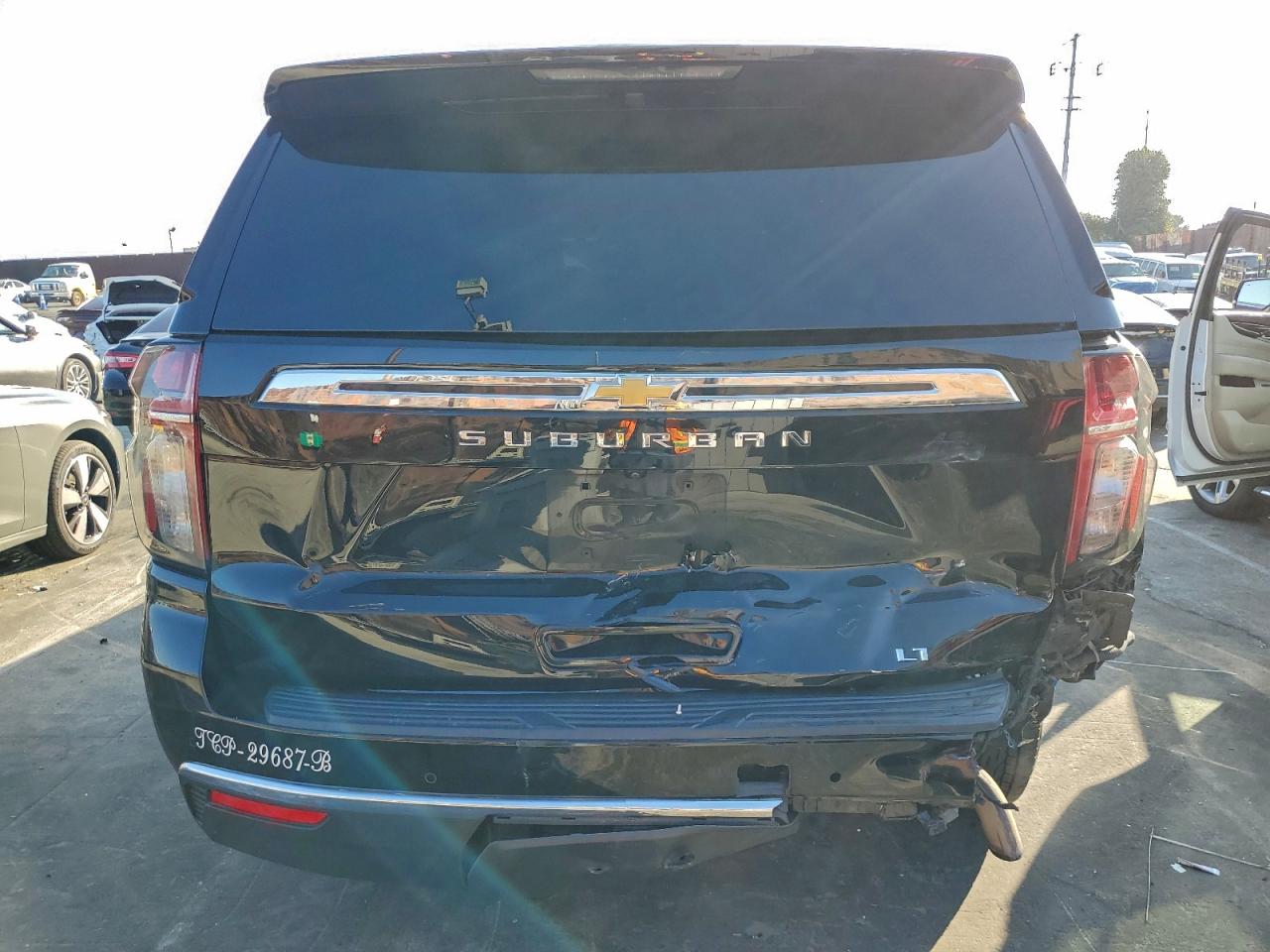 2022 Chevrolet Suburban C1500 Lt VIN: 1GNSCCKD2NR323820 Lot: 94179395