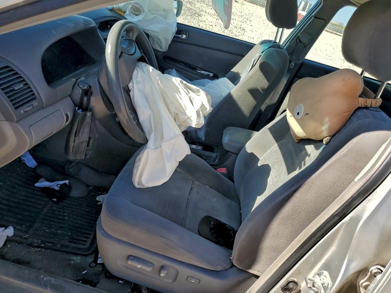 2005 Toyota Camry Le VIN: 4T1BE32K55U947184 Lot: 85441365