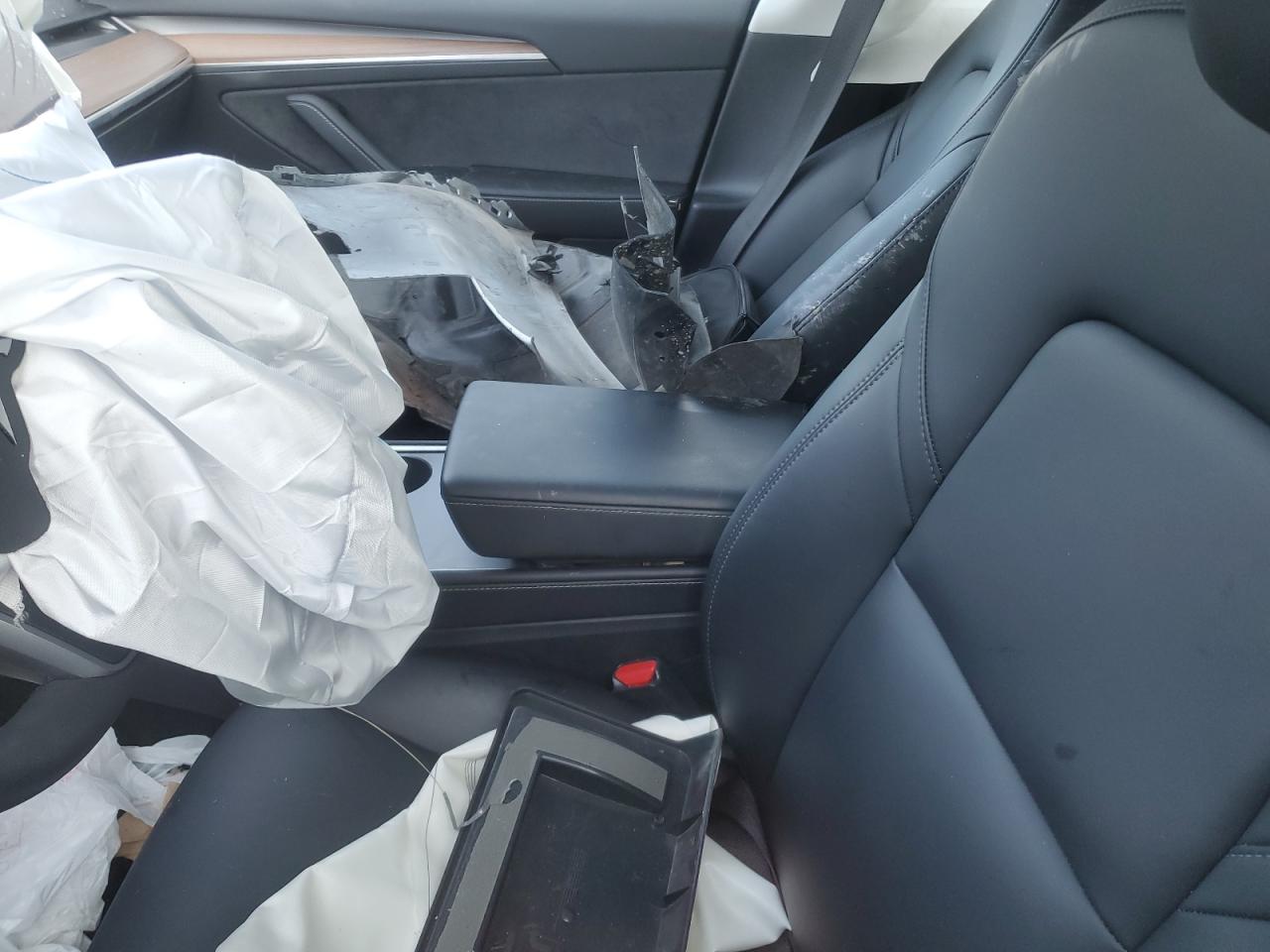 2022 Tesla Model 3 VIN: 5YJ3E1EB0NF332138 Lot: 91942815