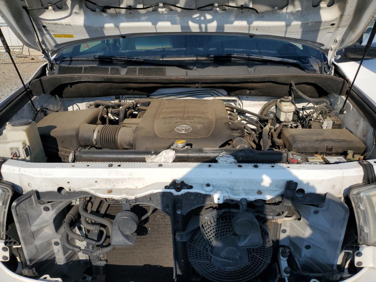 2011 Toyota Sequoia Limited VIN: 5TDKY5G18BS031574 Lot: 92373605