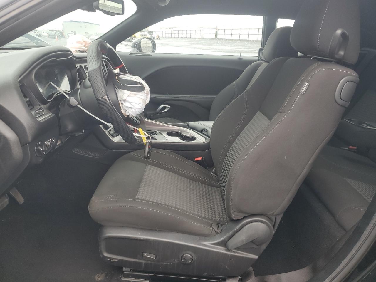 2022 Dodge Challenger Sxt VIN: 2C3CDZAGXNH257384 Lot: 92731385