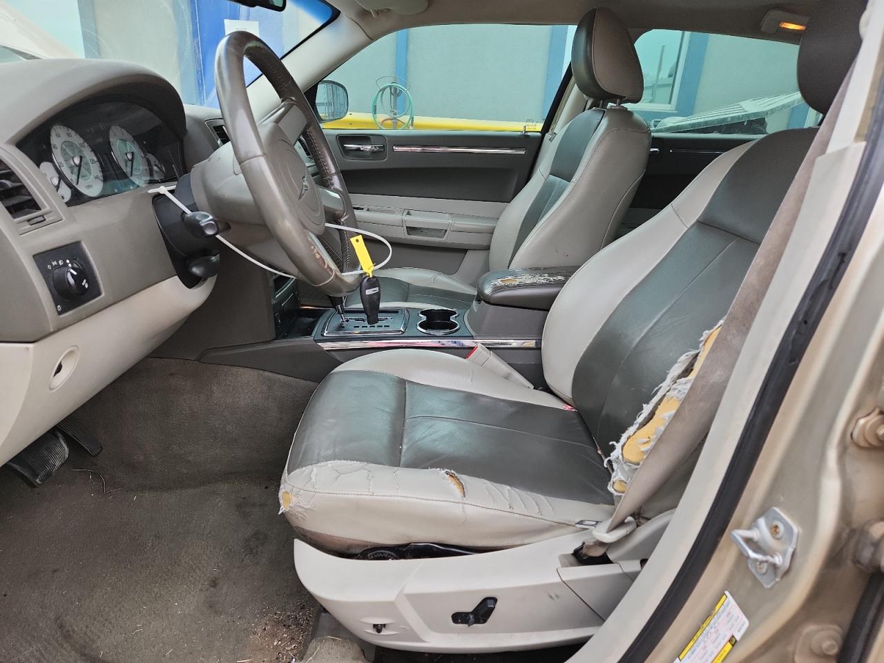 2008 Chrysler 300 Touring VIN: 2C3LA53G98H321675 Lot: 92930955