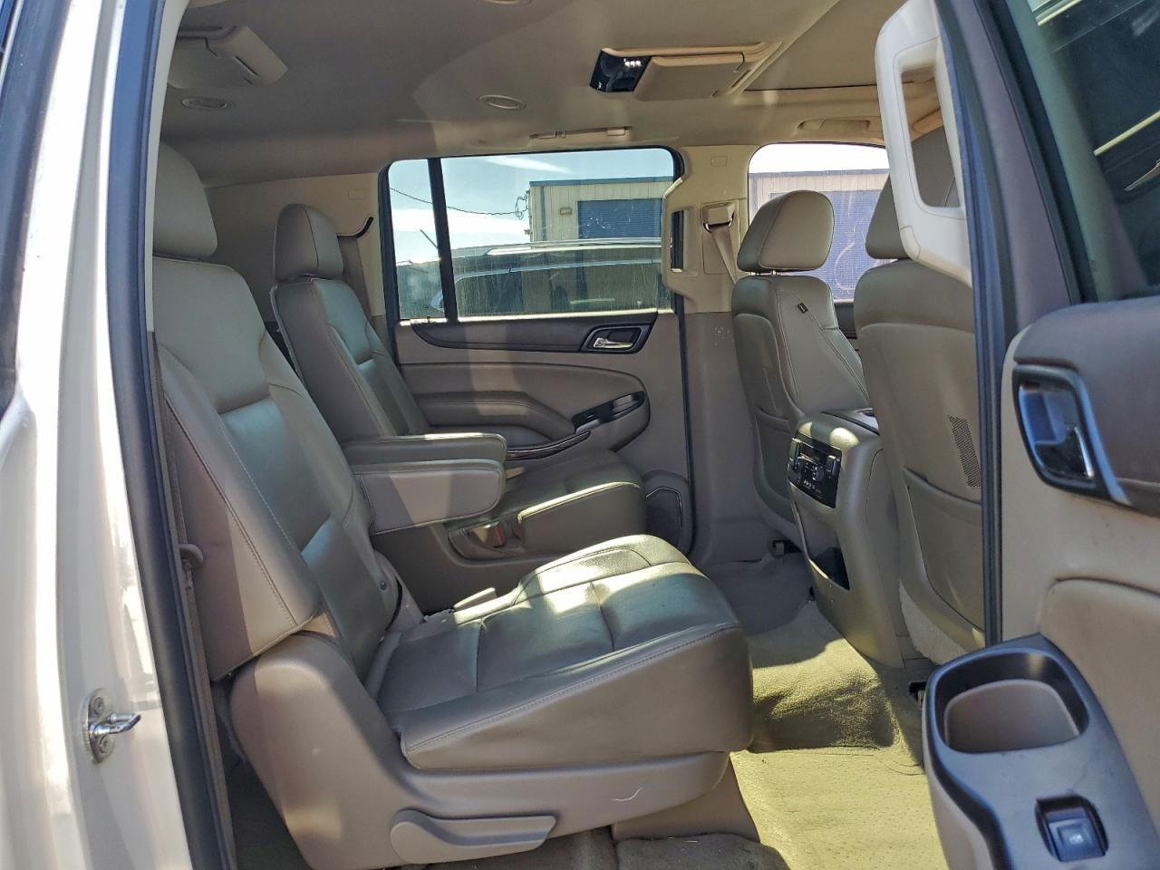 2015 GMC Yukon Xl K1500 Slt VIN: 1GKS2HKC0FR624379 Lot: 93978585