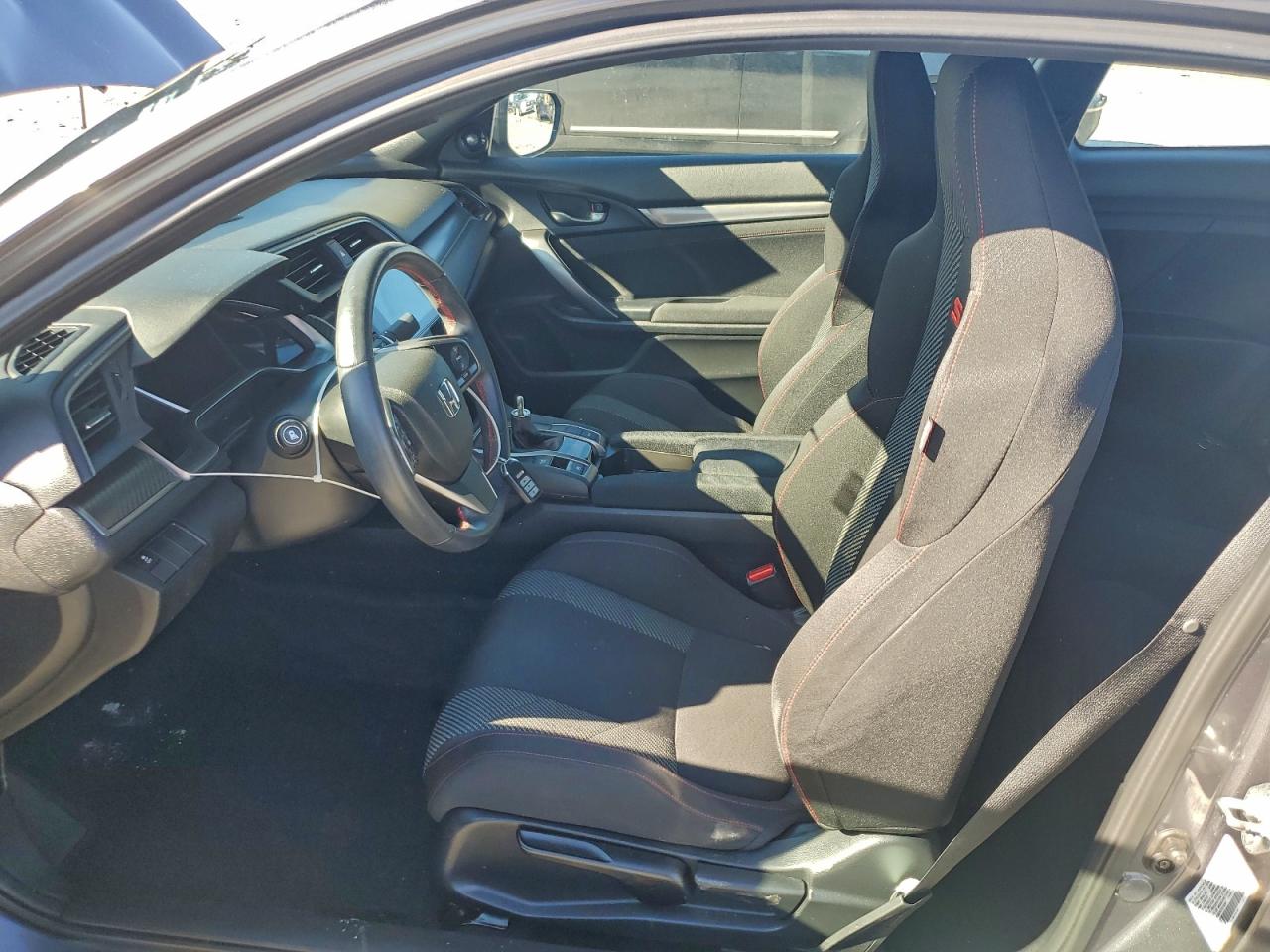 2018 Honda Civic Si VIN: 2HGFC3A58JH757434 Lot: 94351535