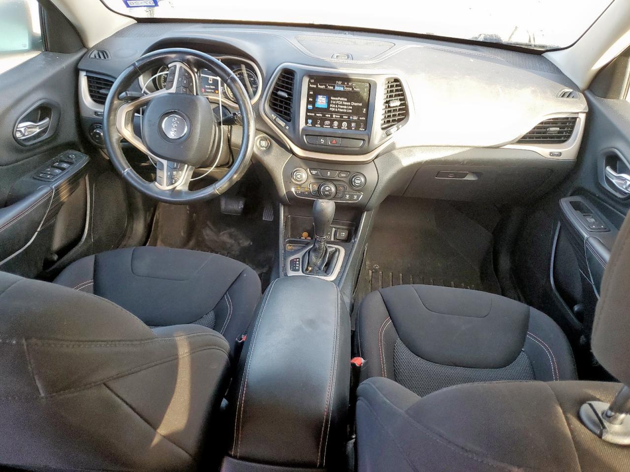 2016 Jeep Cherokee Latitude VIN: 1C4PJLCB5GW291189 Lot: 92082895