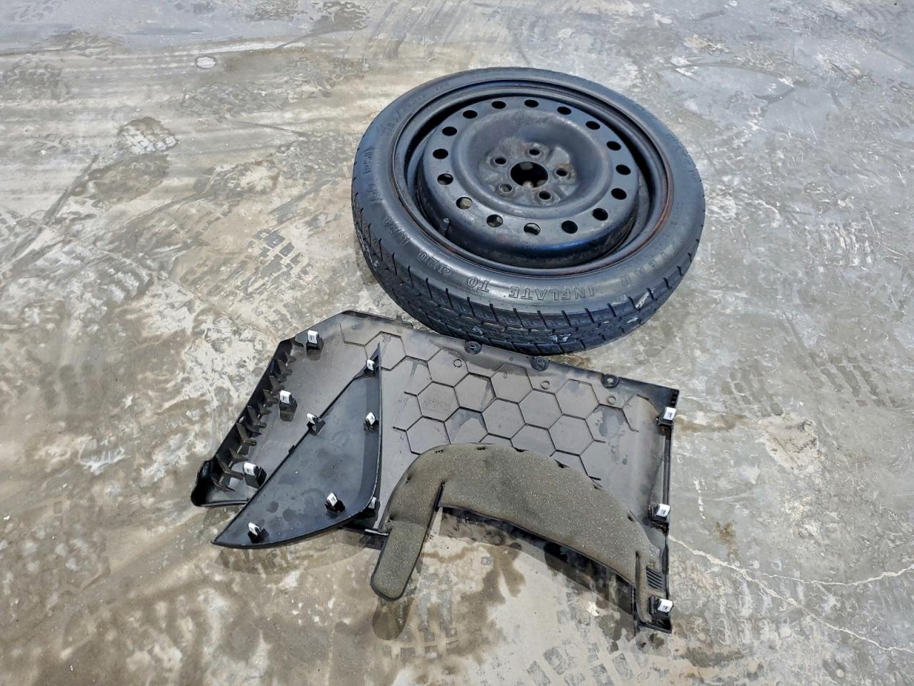 2017 Jeep Renegade Sport VIN: ZACCJBAB9HPG59738 Lot: 93635845