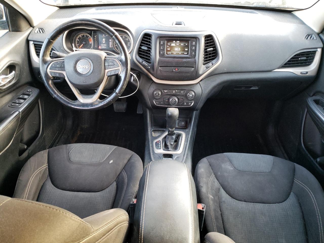 2016 Jeep Cherokee Latitude VIN: 1C4PJLCB1GW303113 Lot: 93021375