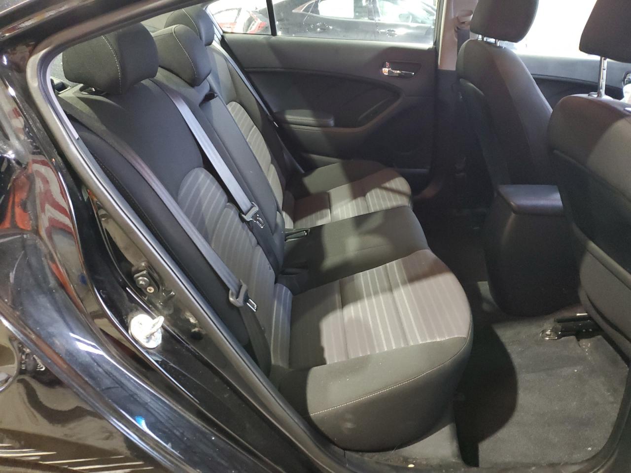 2017 Kia Forte Lx VIN: 3KPFL4A75HE038976 Lot: 92829125