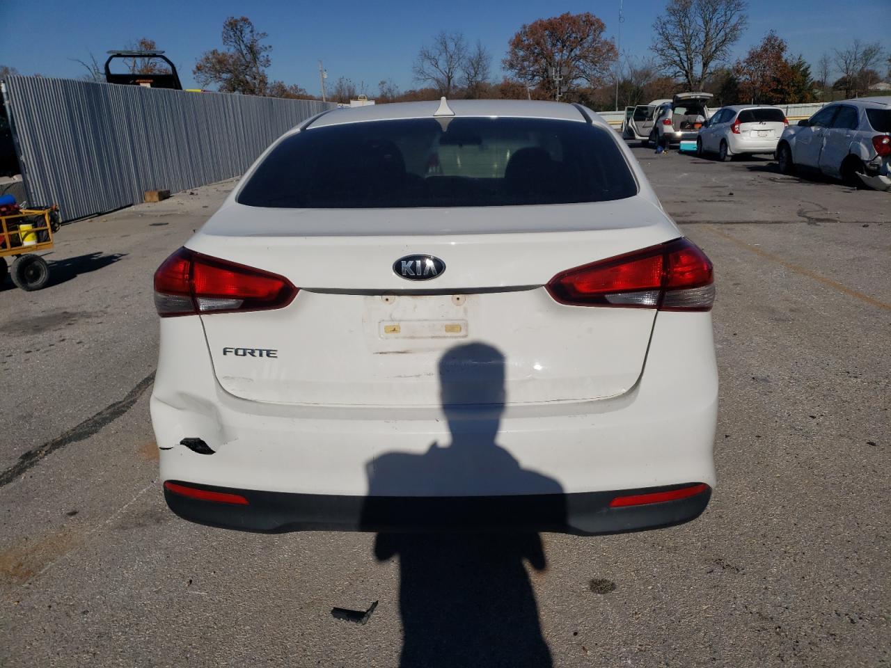 2017 Kia Forte Lx VIN: 3KPFK4A76HE049391 Lot: 92482335