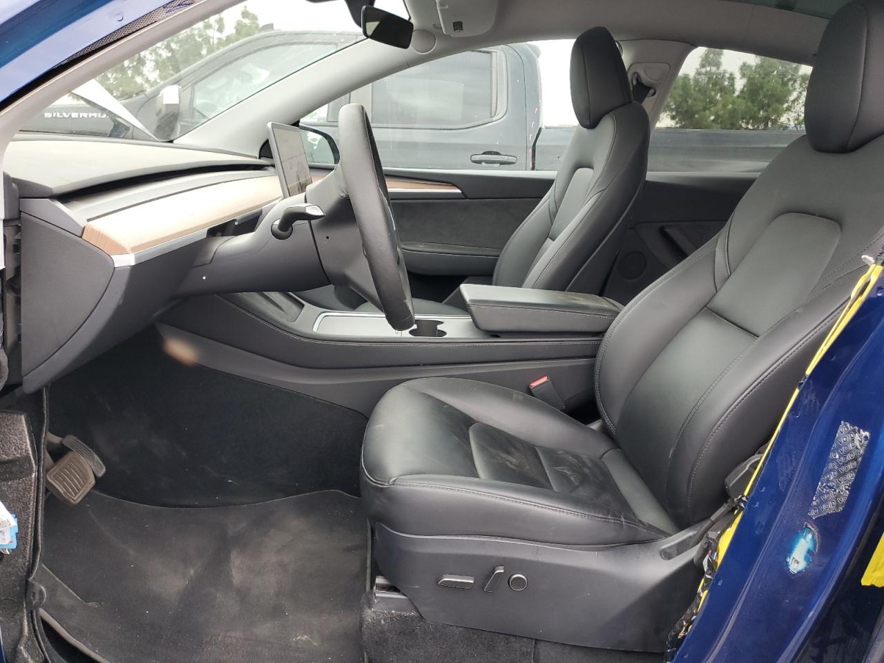 2023 Tesla Model Y VIN: 7SAYGDEE1PA207468 Lot: 92437665