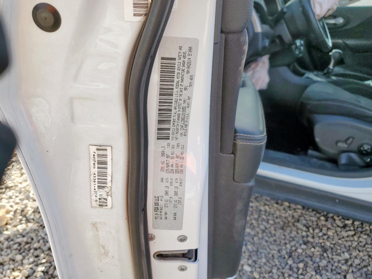 2016 Jeep Cherokee Latitude VIN: 1C4PJLCB8GW319955 Lot: 93243035